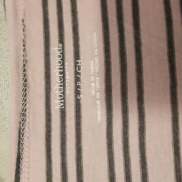 Motherhood maternity jersey knit top with ruffled sleeves and strin belt size sm - Picture 3 of 4